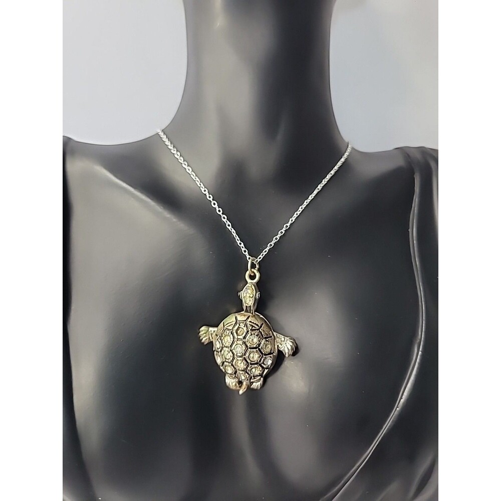 Vintage Articulated Sea Turtle Pendant Necklace Silver Tone Iridescent Crystals
